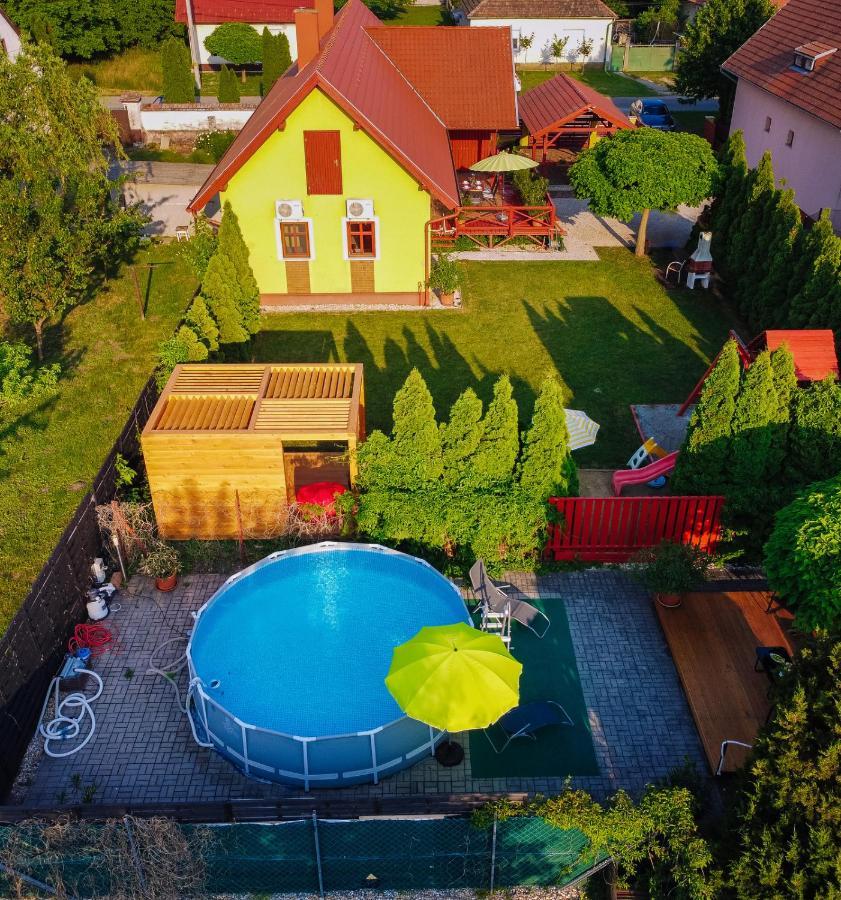 Sara-Lux Apartman Nyarliget Dış mekan fotoğraf