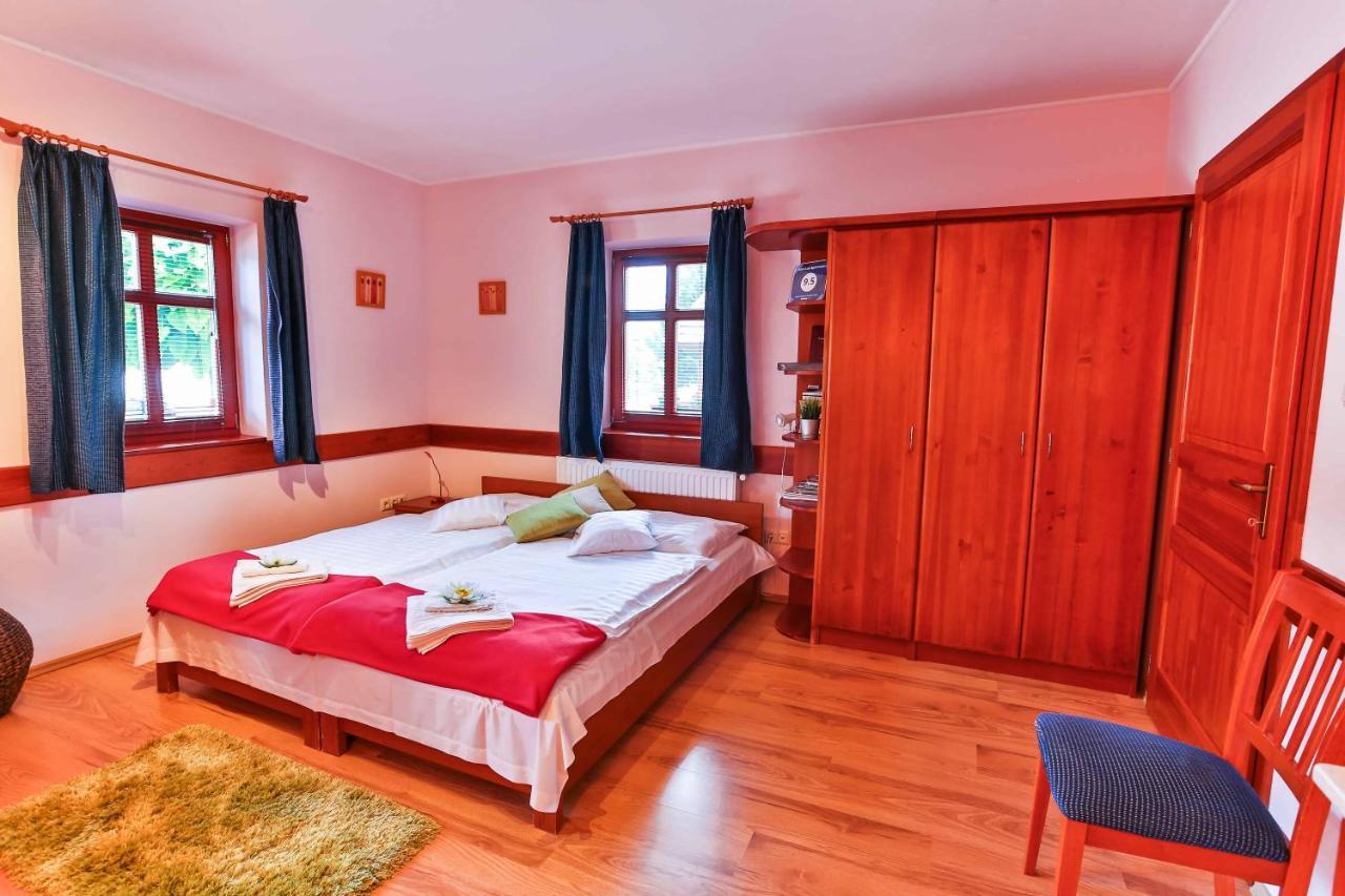 Sara-Lux Apartman Nyarliget Dış mekan fotoğraf